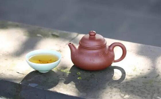 心中有道，倒茶就是茶道；心中无道，茶道就是倒茶