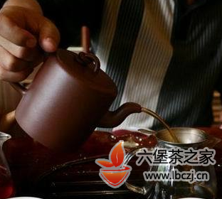 大壶泡六堡茶的方法和技巧