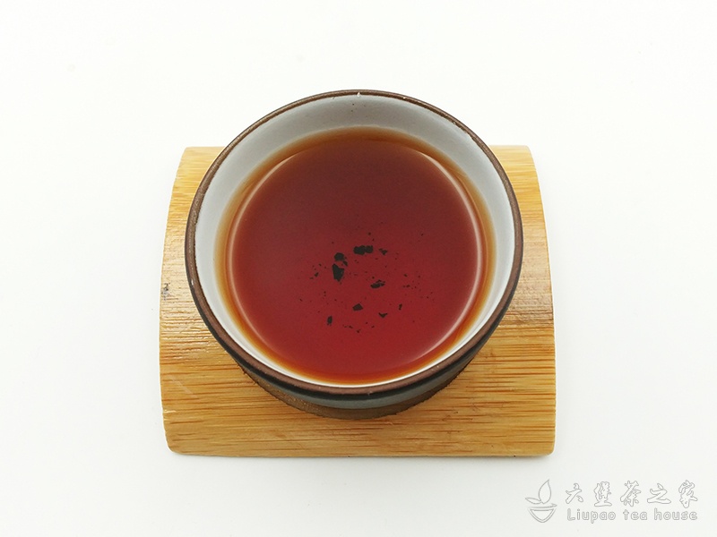 【六堡茶之家茶评】中茗-夏砖（2013）