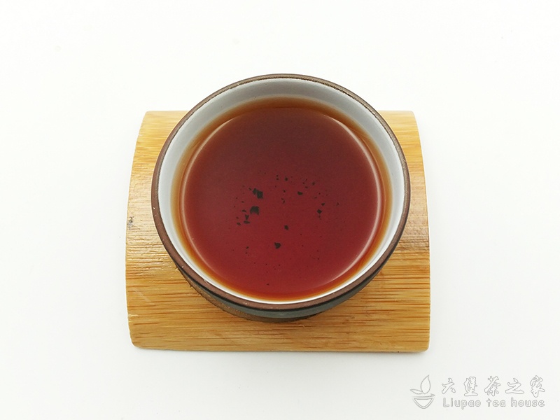 【六堡茶之家茶评】中茗-夏砖（2013）