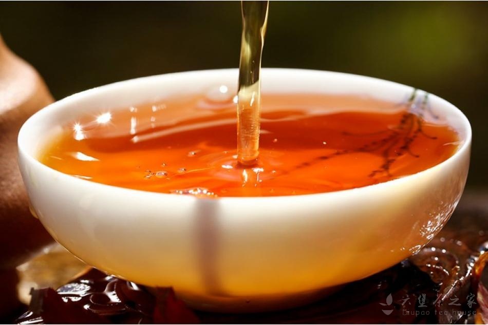 六堡茶茶汤上面的“油”是怎么回事？