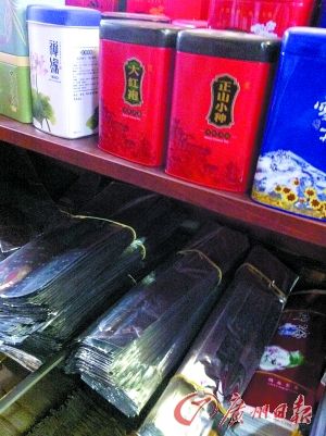 记者揭秘：散装红茶加个包装价涨数倍
