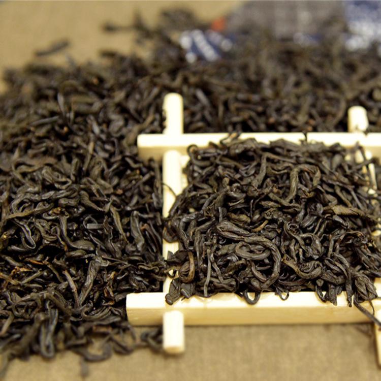 四川边茶品质特点外形砖型平整，洒面均匀；色泽棕褐油润