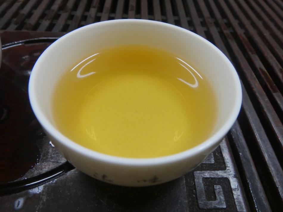 冻顶乌龙茶俗称冻顶茶有天然的清香味