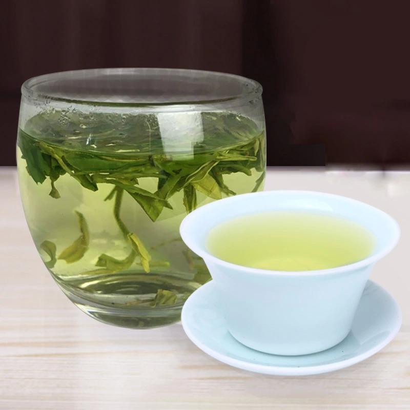 吃油荤较重的人以常饮绿茶为最好的选择