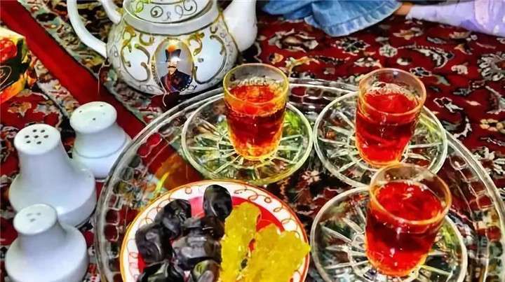 别具特色的伊朗茶俗