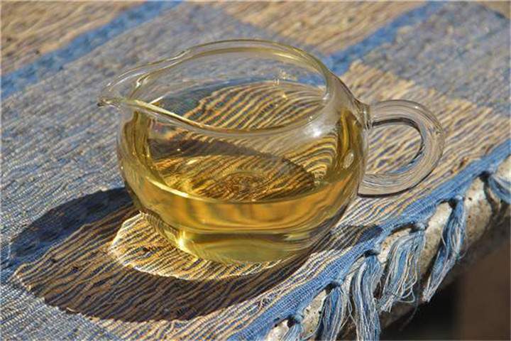 你知道中国第一位女茶艺师是谁吗？