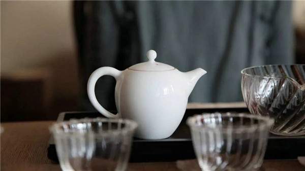 各种新意层出不穷，但茶的本质朴素未变！