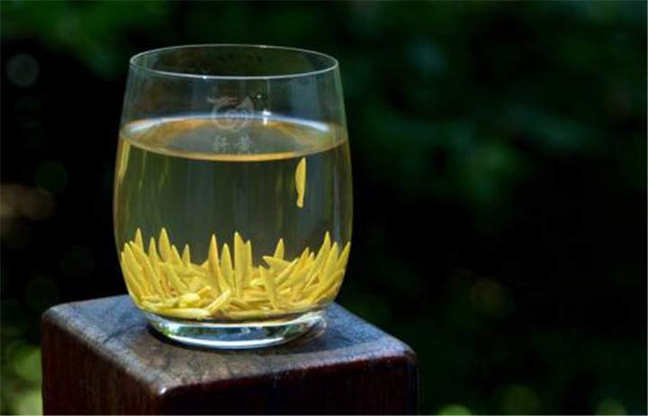 黄茶是怎么制成的？