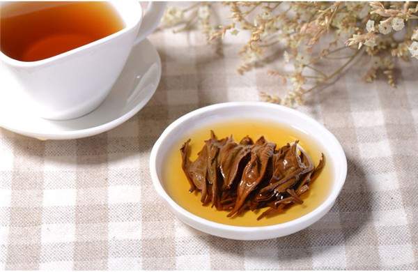 普洱茶与滇红茶的区别：滇红茶好还是普洱茶好？