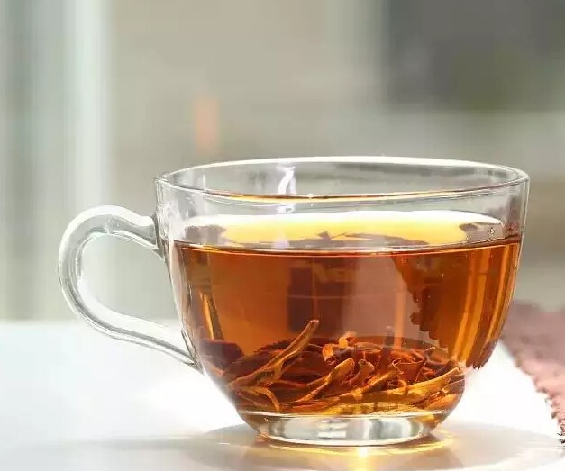 泡红茶，水温该用多少度？