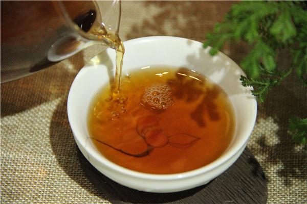 普洱茶减肥选生茶还是熟茶？