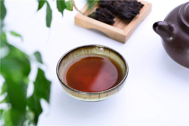 为什么普洱熟茶被称为养胃茶？