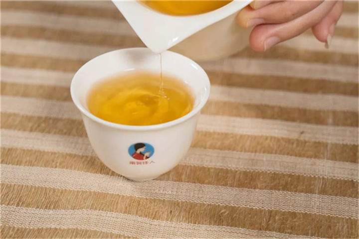 为什么有人用未沸腾的水泡普洱茶？
