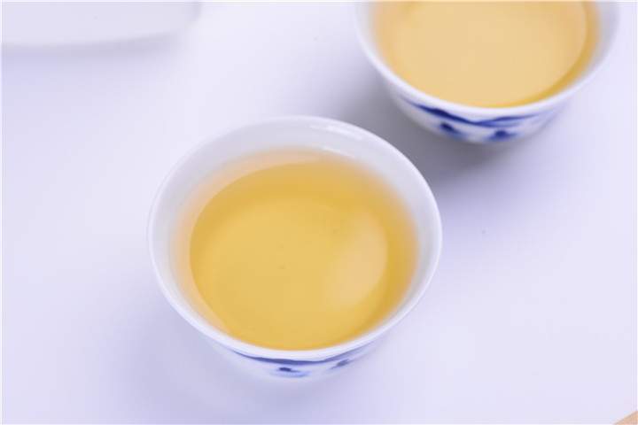普洱茶“金花”与发霉，怎么区别？真的致癌吗？