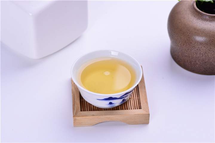 一公斤的普洱茶鲜叶能做多少干生茶呢