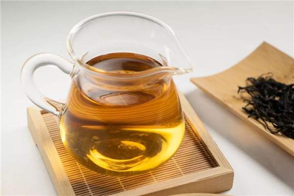 为什么资深茶友喜欢喝古树普洱茶