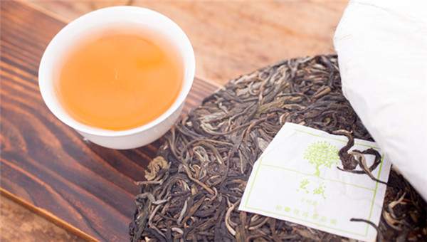 从新茶到十年陈，普洱茶大致会经历哪几个阶段？