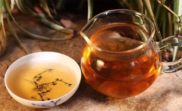 普洱茶要“存新茶，喝老茶”？哪些普洱茶才有收藏价值？