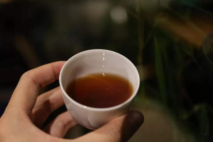 说茶观丨普洱茶中的碎银子真的有那么好？