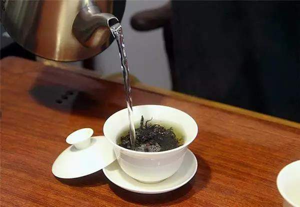 学堂|第9堂课：普洱茶出汤、注水的正确方法？