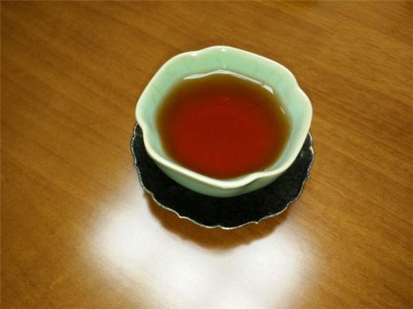 长期存放普洱茶，选生茶好还是熟茶好？
