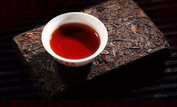 如何选择有收藏价值的普洱茶？