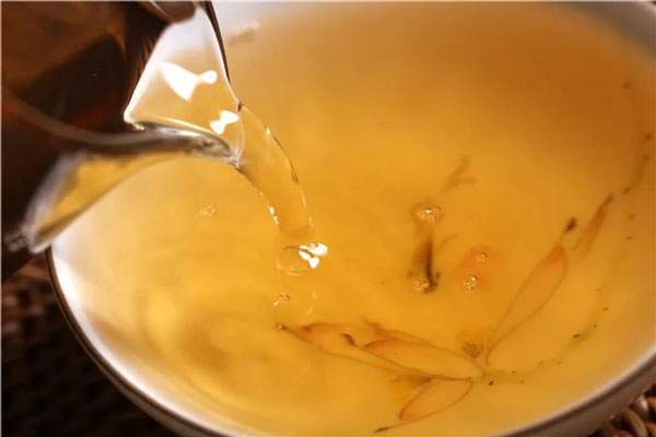 茶人微语录︱泡普洱茶的温杯洁具的作用