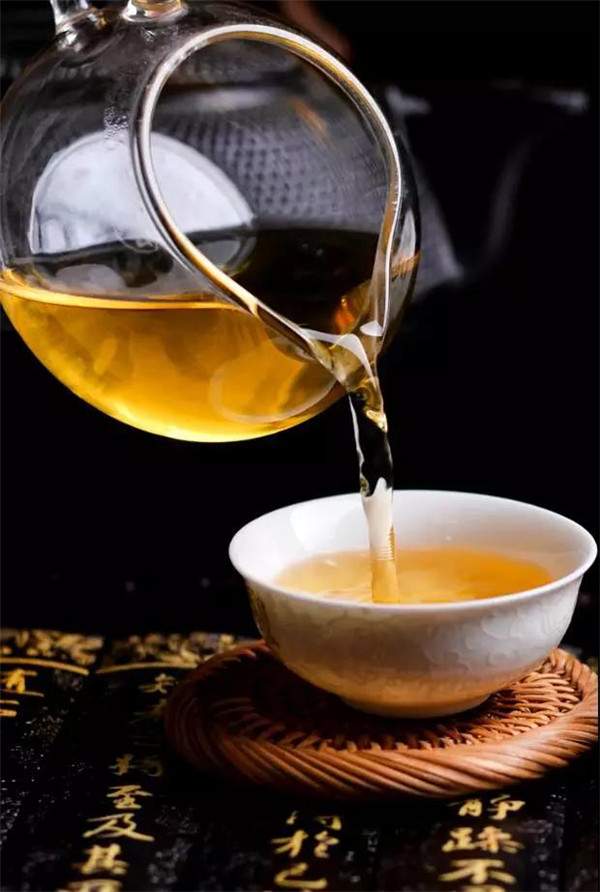大益算不算普洱茶的第一品牌？谁才能走上普洱茶的神坛？