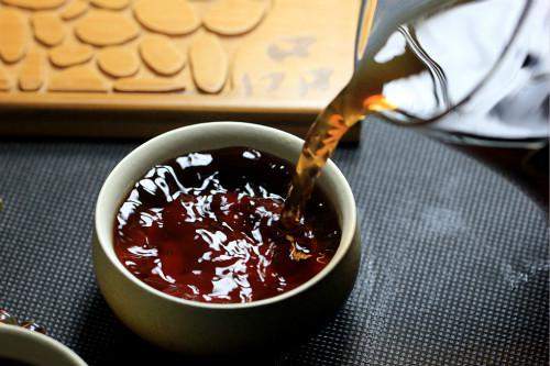 “藏生茶，喝熟茶，品老茶”拯救普洱茶，还是害了普洱茶