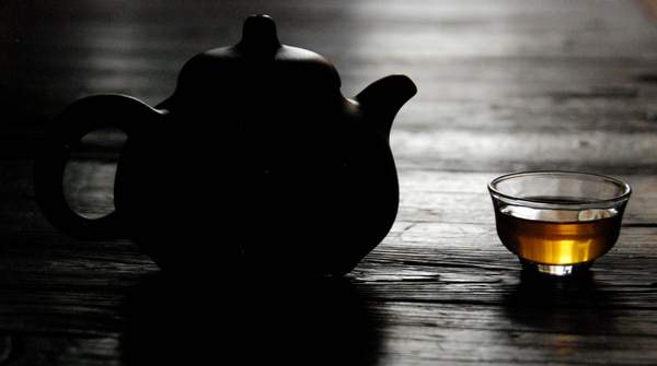 何为中期普洱茶？对企业、商家、茶农、收藏家有何意义？