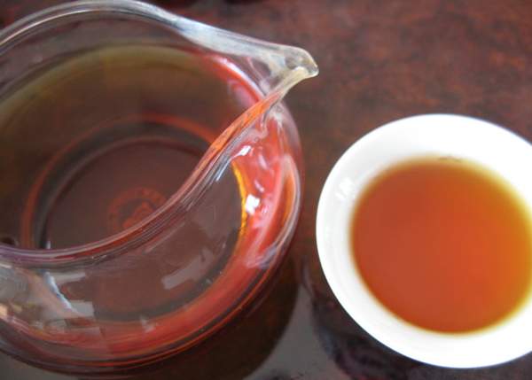 为什么普洱茶也会出现冷后浑？这和红茶的冷后浑一样吗？