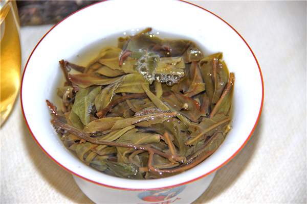 这些年各普洱茶厂的大路货(常规产品)还是传统晒青工艺吗？