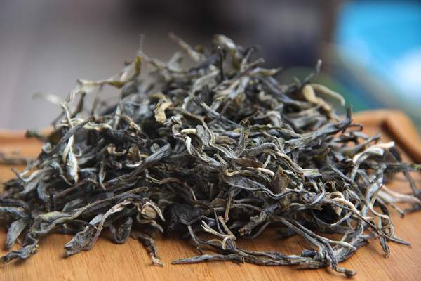 普洱茶在被贮藏的过程中发生了什么样的变化？