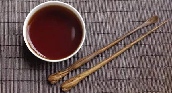 老茶正義：存世最老的批量干仓普洱茶——“云南堂”7562