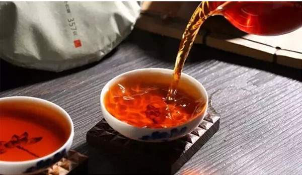 什么是普洱熟茶的“火味”和“水味”？
