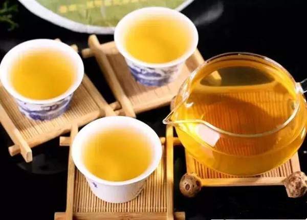 浅析普洱茶生茶的转化因素