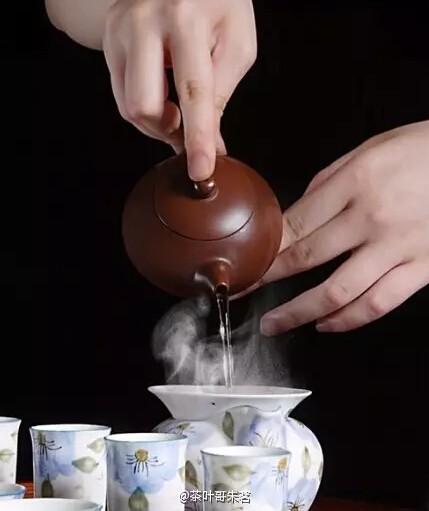 茶人微语录|真的下关销法沱普洱茶的樟香