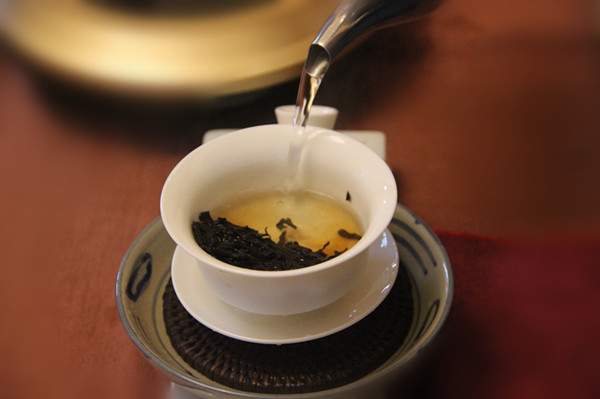 如何把熟茶泡得更好喝？普洱熟茶冲泡方法和技巧