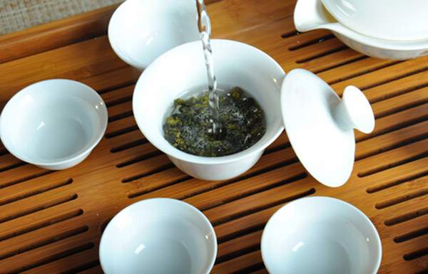 如何辨别普洱茶的工艺香和山头本质香？
