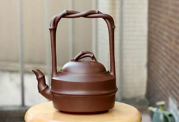 普洱茶用盖碗和紫砂壶冲泡哪种更适合？