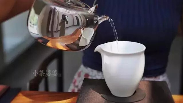 小茶婆婆·当年的普洱生茶怎样冲泡最好喝？