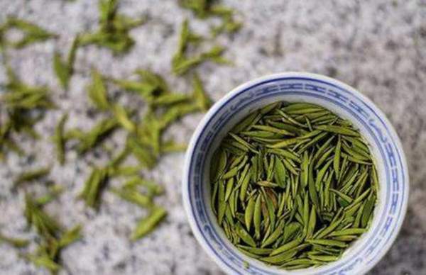 曼中田，云南大叶种绿茶的荒野秘境