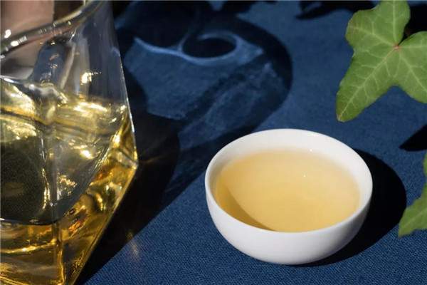 岩茶丨一入陈茶深似海，从此茶客是痴客。