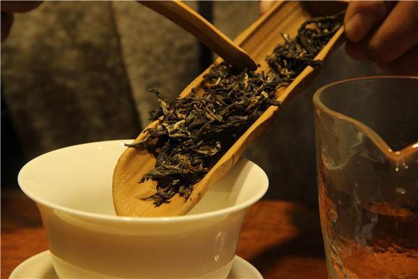 一篇让你立刻学会绿茶、黑茶、白茶、普洱茶保存的知识大全！