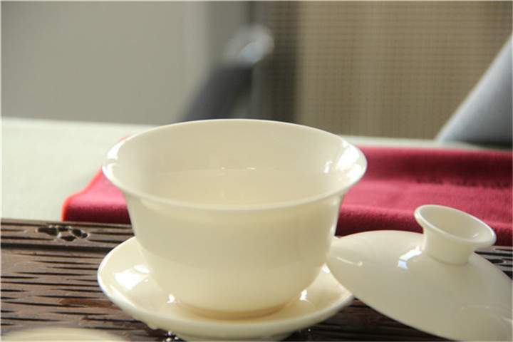 冲泡普洱茶如何选择适宜的茶具？