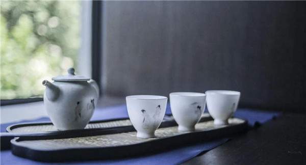 清洁茶具、茶桌的小妙招，让你的茶席焕然一新！