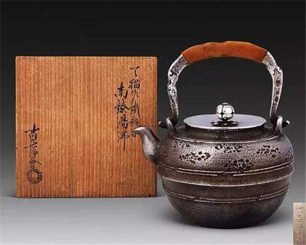 茶界大忽悠之日本老铁壶