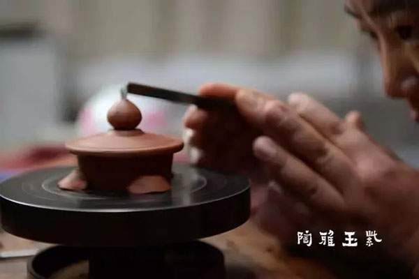 陶茶居：访建水紫陶非物质文化遗产代表性传承人田静