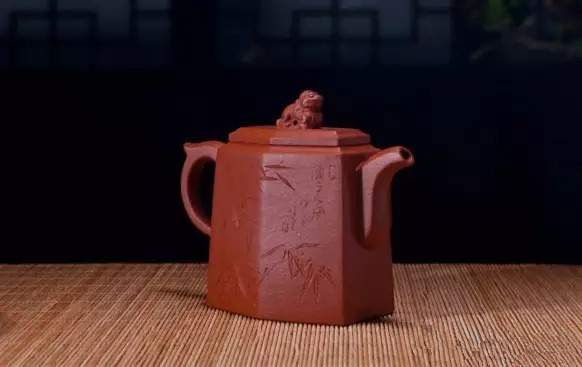 化工壶泡茶与真正的紫砂壶，究竟有什么区别？